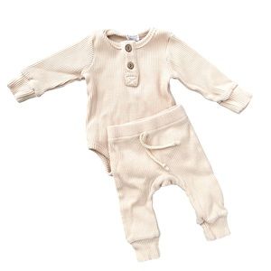 The Little One Shop Co. Ribbed set  - Oat